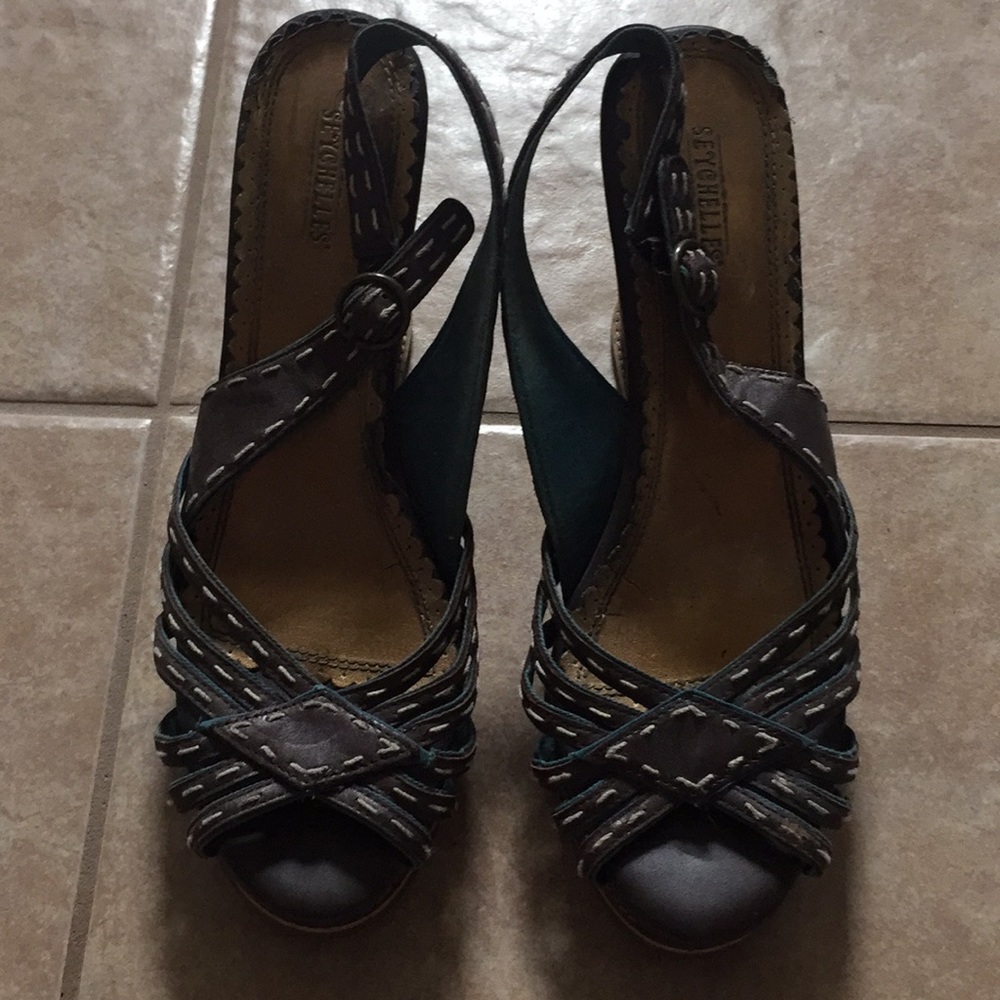 Pre-loved multicolored wedges - Picture 1 of 3